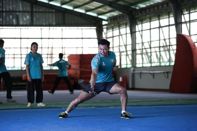 မြန်မာနိုင်ငံ ရန်ကုန်မြို့တွင် လေ့ကျင့်ရေးပြုလုပ်နေသော မြန်မာနိုင်ငံ အမျိုးသားဝူရှူးအဖွဲ့မှ အားကစားသမားတစ်ဦးကို ၂၀၂၆ ခုနှစ် ဇွန် ၁၅ ရက်က တွေ့ရစဉ် (ဆင်ဟွာ)