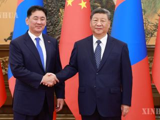 ရှီကျင့်ဖိန်က မွန်ဂိုလီးယားနိုင်ငံ သမ္မတ Ukhnaa Khurelsukh ထံသို့ မွန်ဂိုလီးယားနိုင်ငံ အမျိုးသားနေ့အတွက် ဂုဏ်ပြုသဝဏ်လွှာ ပေးပို့