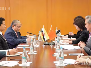 တရုတ်နိုင်ငံနှင့် ဘရူနိုင်းနိုင်ငံတို့က နိုင်ငံကြီးနှင့် နိုင်ငံငယ်အကြား နှစ်နိုင်ငံဆက်ဆံရေးအတွက် စံနမူနာဖြစ်စေကြောင်း တရုတ်နိုင်ငံခြားရေးဝန်ကြီး ပြောကြား