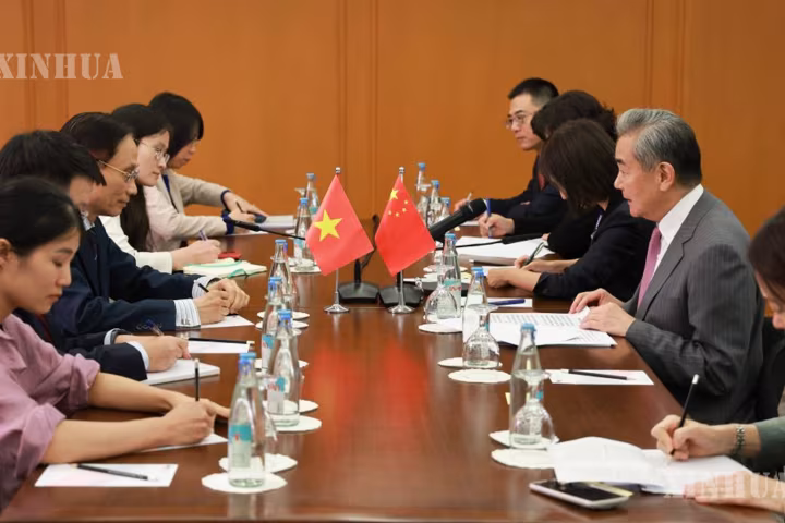 တရုတ်နိုင်ငံနှင့် ဗီယက်နမ်နိုင်ငံတို့က စည်းလုံးမှုနှင့် ပူးပေါင်းဆောင်ရွက်မှု ပိုမိုအားကောင်းစေသင့်ကြောင်း တရုတ်နိုင်ငံ နိုင်ငံခြားရေးဝန်ကြီး ပြောကြား