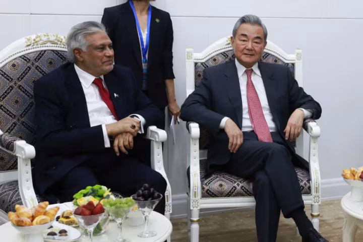 တရုတ်နိုင်ငံ ထိပ်တန်းသံတမန်နှင့် ပါကစ္စတန်နိုင်ငံခြားရေးဝန်ကြီး တွေ့ဆုံဆွေးနွေး