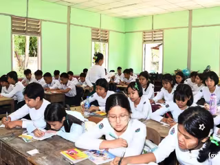 မြန်မာနိုင်ငံတွင် ပညာရေးဝန်ကြီးဌာနက ကျောင်းချိန်အတွင်း မိုဘိုင်းဖုန်းအသုံးပြုမှုကို တားမြစ်