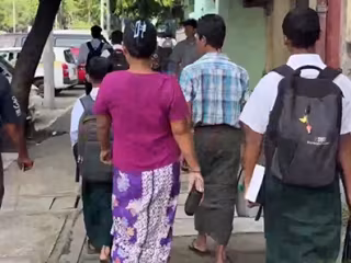 မြန်မာနိုင်ငံတွင် ကျောင်းချိန်အတွင်း မိုဘိုင်းဖုန်းအသုံးပြုမှု ပညာရေးဝန်ကြီးဌာန တားမြစ်
