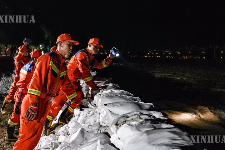ကန်းစုပြည်နယ် သွန်းဟွမ်မြို့တွင် ရေကြီးရေလျှံမှု ကျော်လွန်ဝင်ရောက်ခြင်းကို အစွမ်းကုန် ရင်ဆိုင်တုံ့ပြန်လျက်ရှိ