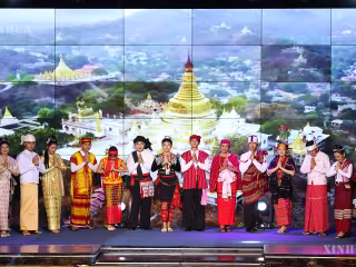 (အာရှ-ပစိဖိတ် အသိုက်အဝန်း) အနုပညာ၊ လက်မှုပညာရပ်များ၊ ‌ဆွေးနွေးမှုက ရန်ကုန်မြို့၌ ကျင်းပသည့် ယဉ်ကျေးမှုအခမ်းအနားပွဲတွင် တရုတ်နှင့် မြန်မာ ပြည်သူများကို ပေါင်းစည်းပေး