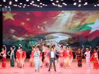 “ရသစုံလင် အပတ်စဉ်၊ တူညီရှုစား ဇာတ်လမ်းကောင်းများ” ပြသမှုစတင်ခြင်းနှင့် မှတ်တမ်းရုပ်ရှင် “အာကာသအနာဂတ်” ပြသခြင်း အခမ်းအနား မြန်မာနိုင်ငံ ရန်ကုန်မြို့တွင် ကျင်းပ