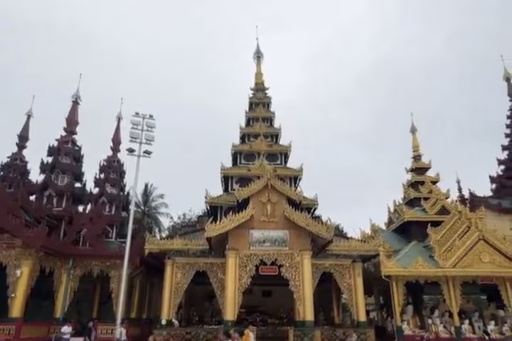 မြန်မာနိုင်ငံရှိ ရွှေတိဂုံစေတီတော်မြတ်ကြီးသို့ ၇လအတွင်း ခရီးသွားဧည့်သည် ၄.၃၇ သန်းကျော် လာရောက်ဖူးမြော်