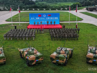 တရုတ်နှင့် ဘီလာရုစ် “Swift Eagle 2026” လေထီးတပ်ဖွဲ့ ပူးတွဲလေ့ကျင့်ရေး ဖွင့်ပွဲအခမ်းအနား ကျင်းပ