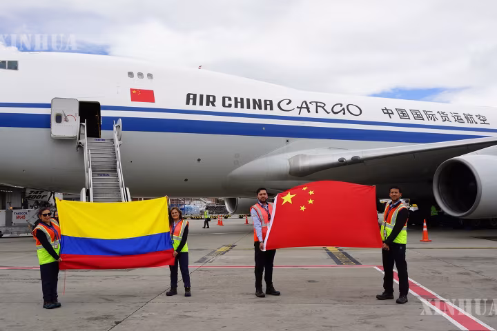 တရုတ်နိုင်ငံအစိုးရက ကိုလံဘီယာနိုင်ငံအား ကူညီပေးသည့် အရေးပေါ် လူသားချင်းစာနာထောက်ထားမှု ငလျင်ဘေးကယ်ဆယ်ရေးပစ္စည်းများ ပို့ဆောင်ရောက်ရှိ