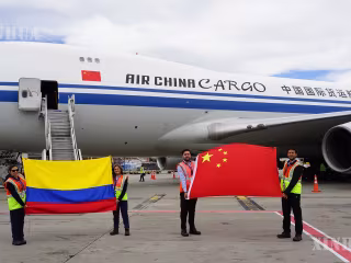 တရုတ်နိုင်ငံအစိုးရက ကိုလံဘီယာနိုင်ငံအား ကူညီပေးသည့် အရေးပေါ် လူသားချင်းစာနာထောက်ထားမှု ငလျင်ဘေးကယ်ဆယ်ရေးပစ္စည်းများ ပို့ဆောင်ရောက်ရှိ