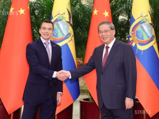 တရုတ်နိုင်ငံ ဝန်ကြီးချုပ်နှင့် အီ‌ကွေဒေါနိုင်ငံ သမ္မတ တွေ့ဆုံ