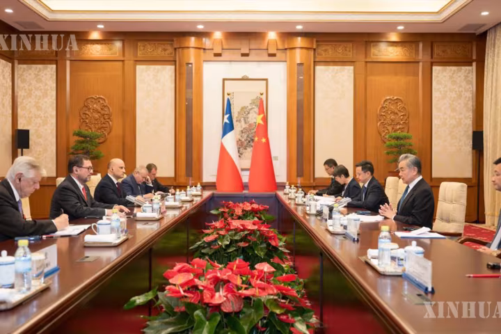 တရုတ်နိုင်ငံ ထိပ်တန်းသံတမန်နှင့် ချီလီနိုင်ငံခြားရေးဝန်ကြီး တွေ့ဆုံဆွေးနွေး