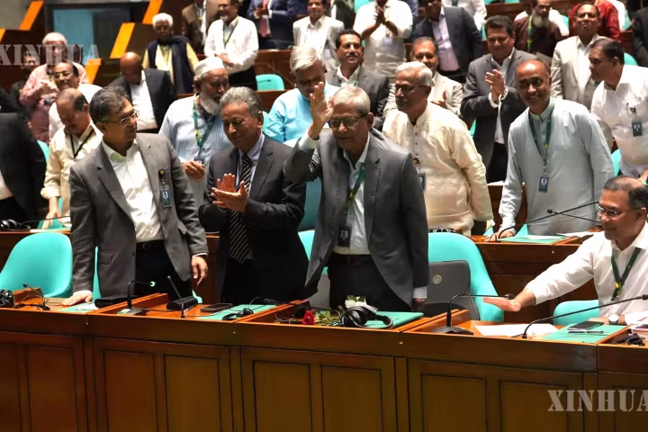 ဘင်္ဂလားဒေ့ရှ်နိုင်ငံ၏ ၂၃ ဦးမြောက် သမ္မတအဖြစ် Alamgir ရွေးကောက်တင်မြှောက်ခံရ