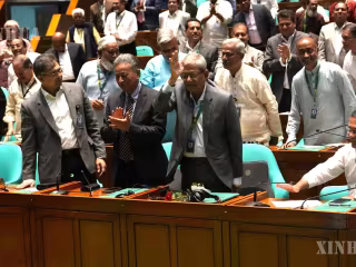 ဘင်္ဂလားဒေ့ရှ်နိုင်ငံ၏ ၂၃ ဦးမြောက် သမ္မတအဖြစ် Alamgir ရွေးကောက်တင်မြှောက်ခံရ