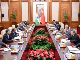 တရုတ်-အိန္ဒိယ နယ်နိမိတ်အရေး အထူးကိုယ်စားလှယ်များ ပေကျင်းမြို့၌ တွေ့ဆုံဆွေးနွေး