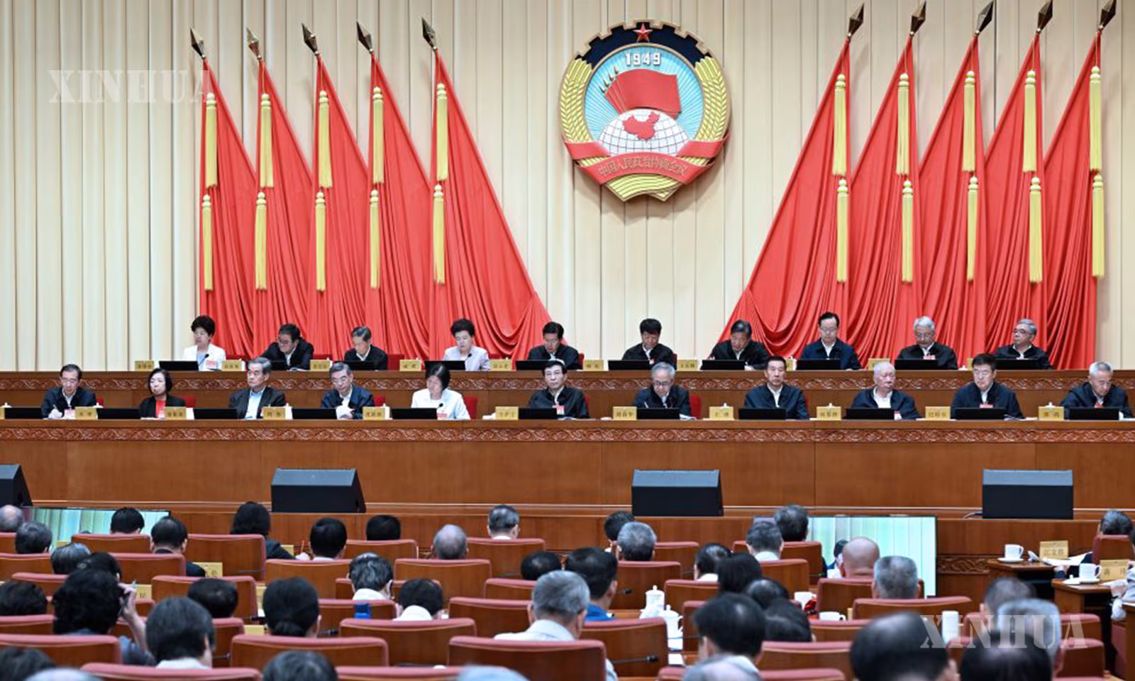 တရုတ်နိုင်ငံ ပေကျင်းမြို့၌ ကျင်းပသော ၁၄ ကြိမ်မြောက် တရုတ်ပြည်သူ့နိုင်ငံရေးအတိုင်ပင်ခံကွန်ဖရင့် (CPPCC) အမျိုးသားကော်မတီ ၁၈ ကြိမ်မြောက် အမြဲတမ်းကော်မတီအစည်းအဝေး မျက်နှာစုံညီအစည်းအဝေး တက်ရောက်နေသည့် တရုတ်ကွန်မြူနစ်ပါတီ (CPC) ဗဟိုကော်မတီ နိုင်ငံရေးဗျူရို အမြဲတမ်းကော်မတီဝင်၊ CPPCC ပြည်လုံးဆိုင်ရာကော်မတီဥက္ကဋ္ဌ ဝမ်ဟုနင်ကို ၂၀၂၆ ခုနှစ် ဩဂုတ် ၂၆ ရက်က တွေ့ရစဉ် (ဆင်ဟွာ)