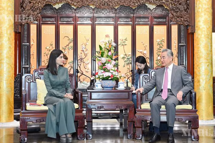 ဝမ်ရိနှင့် ဥဇဘက်ကစ္စတန် သမ္မတရုံး အကြီးအကဲ Saida Mirziyoyeva တွေ့ဆုံဆွေးနွေး