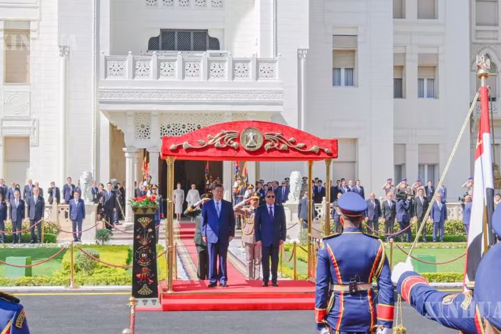 တရုတ်နိုင်ငံအနေဖြင့် အီဂျစ်နိုင်ငံ၏ မဟာဗျူဟာ ဟန်ချက်ညီရေးမူဝါဒ လက်ကိုင်ပြုကျင့်သုံးမှုအပေါ် အသိအမှတ်ပြုဟု ပူးတွဲကြေညာချက်၌ ဖော်ပြ