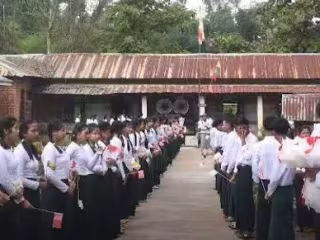 ဧရာဝတီတိုင်းဒေသကြီး အ.ထ.က (ခွဲ) ငမဲအိုင်ကျေးရွာ စာသင်ကျောင်း၌ ကျောင်းသုံးပစ္စည်းများ လှူဒါန်း