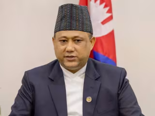 “တရုတ်နိုင်ငံအစိုးရက ကျွန်တော်တို့ကို ပံ့ပိုးကူညီပေးတာ ဘက်စုံထောင့်စုံပါပဲ” ______ နီပေါနိုင်ငံခြားရေးဝန်ကြီး Shisir Khanal နှင့် သီးသန့်တွေ့ဆုံမေးမြန်းမှု