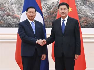 ဝမ်ရှောင်ဟုန်က လာအိုနိုင်ငံ၊ ဥဇဘက်ကစ္စတန်နိုင်ငံမှ ဧည့်သည်တော်များနှင့် သီးခြားစီ တွေ့ဆုံဆွေးနွေး