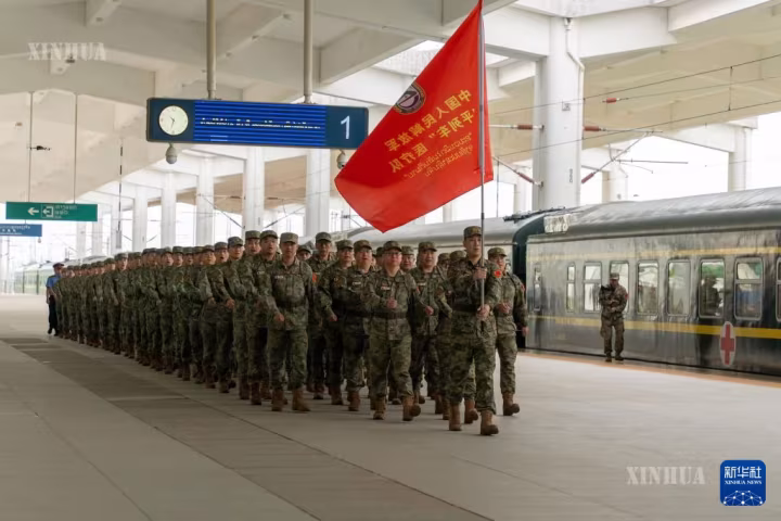 တရုတ်ပြည်သူ့လွတ်မြောက်ရေးတပ်မတော် (PLA) “ငြိမ်းချမ်းရေးရထား” ဆေးဘက်ဆိုင်ရာအဖွဲ့ လာအိုနိုင်ငံ ဗီယင်ကျန်းမြို့သို့ ရောက်ရှိ