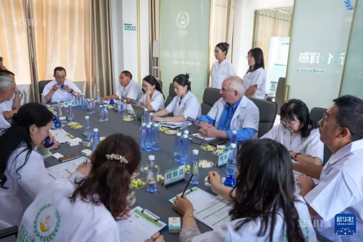 “တရုတ်နိုင်ငံ သံလွင်သီးဇာတိ” တွင် နိုင်ငံတကာ သံလွင်ဆီပြိုင်ပွဲ ကျင်းပ