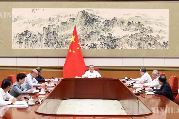 စဉ်ဆက်မပြတ်ဖြစ်သော မြို့ပြပြန်လည်မွမ်းမံ တည်ဆောက်ရေးအတွက် တရုတ်နိုင်ငံ ဝန်ကြီးချုပ် တိုက်တွန်း