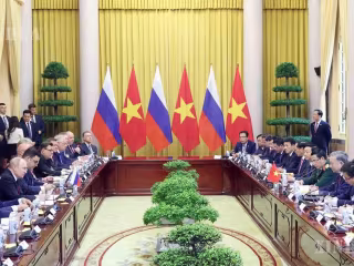 ဗီယက်နမ်နိုင်ငံနှင့် ဘက်စုံမဟာဗျူဟာမြောက် မိတ်ဖက်ဆက်ဆံရေးကို ပိုမိုနက်ရှိုင်းစေမည်ဟု ပူတင် ပြောကြား