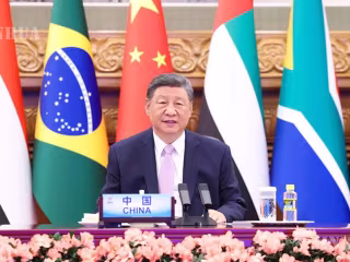BRICS နိုင်ငံများအနေဖြင့် သမိုင်း၏ မှန်ကန်သောဘက်တွင် ခိုင်မာစွာရပ်တည်ကာ ခေတ်၏ရှေ့ဆောင်အဖြစ် ရဲဝံ့စွာ ကြိုးပမ်းကြရမည်ဟု ရှီကျင့်ဖိန် ပြောကြား