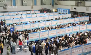 တရုတ်နိုင်ငံ၏ အလုပ်အကိုင်ဈေးကွက် ပထမရှစ်လအတွင်း ယေဘုယျအားဖြင့် တည်ငြိမ်လျက်ရှိ