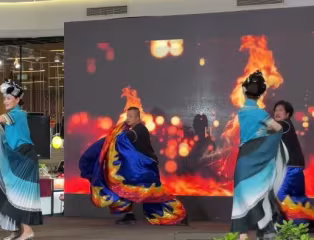 "လဝန်းထိန်သာ ဆွေရင်းမဟာ၊ ဂီတ သံပြိုင် စိတ်နှလုံးမြိုင်" ဆောင်းဦးလယ်လမုန့်ပွဲတော် အနုပညာဖျော်ဖြေပွဲ