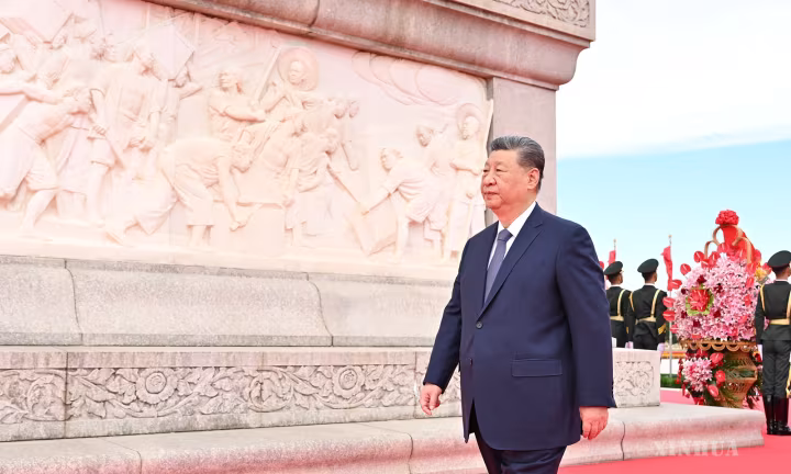 အာဇာနည်နေ့တွင် နိုင်ငံ့အာဇာနည်သူရဲကောင်းများအား သမ္မတရှီ အောက်မေ့ဂါရဝပြု