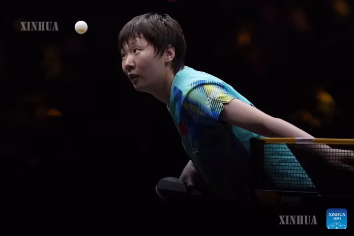 WTT China Smash စားပွဲတင်တင်းနစ်ပြိုင်ပွဲတွင် ဝမ်မန့်ယွိက ရင်ဆိုင်ရခက်ခဲသော ဘာထရာကို အနိုင်ယူ၊ လီဘရွန်းနှင့် လျင်တို့လည်း အကြိတ်အနယ်ကစားကာ အနိုင်ရရှိ