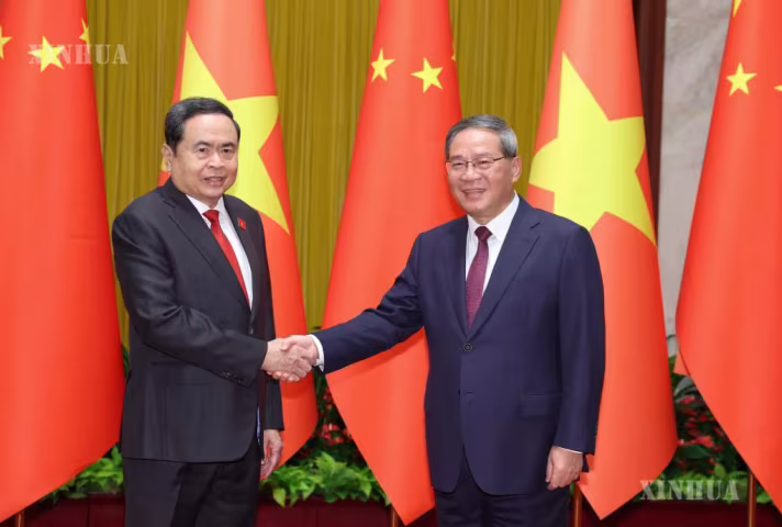 တရုတ်နိုင်ငံ ဝန်ကြီးချုပ် လီချန်နှင့် ဗီယက်နမ်နိုင်ငံ အမျိုးသားလွှတ်တော်ဥက္ကဋ္ဌ တွေ့ဆုံဆွေးနွေး