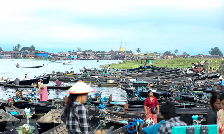 မြန်မာနိုင်ငံ ညောင်ရွှေမြို့နယ် နန်းပန်စျေးနေ့ မြင်ကွင်းများ