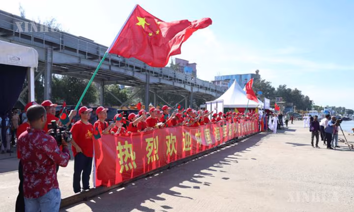 တရုတ်ရေတပ် ၄၈ ကြိမ်မြောက် ရေကြောင်းစောင့်ရှောက်ရေး ရေယာဉ်အုပ်စု တာဝန်များပြီးစီး၍ ချင်းသောင်မြို့သို့ ပြန်လည်ရောက်ရှိ