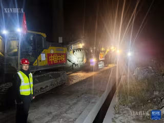 ရှီးဇန့်ဒေသ ပါးချင်းခရိုင် ငလျင်ဘေးသင့်ဒေသသို့ ကယ်ဆယ်ရေးနှင့် အထောက်အပံ့ပေးရေး အင်အားစုများစွာ သွားရောက်