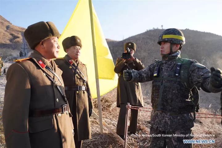 နယ်နိမိတ်မျဉ်းကိစ္စရပ်နှင့်ပတ်သက်၍ မြောက်ကိုရီးယားနှင့် စစ်ဘက်ဆိုင်ရာ ဆွေးနွေးပွဲများ ပြုလုပ်ရန် တောင်ကိုရီးယား အဆိုပြု