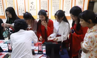 “ဘာသာစကားမှသည် ယဉ်ကျေးမှုဆီသို့” တရုတ်ယဉ်ကျေးမှုဖလှယ်ခြင်းနှင့် လေ့ကျင့်ခြင်းလှုပ်ရှားမှုနှင့် “ကျောက်ဖြူ အနာဂတ်” တရုတ်ဘာသာစွမ်းရည်မြှင့်တင်မှု စီမံကိန်းဖွင့်ပွဲ ရန်ကုန်မြို့တွင် ကျင်းပ