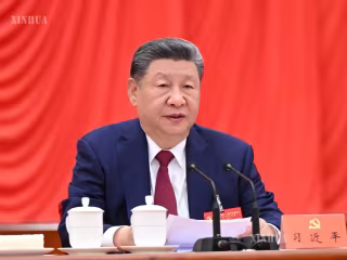 ပါတီအား ဘက်ပေါင်းစုံမှ တင်းကျပ်စွာ စီမံခန့်ခွဲရေးဆိုင်ရာ တရုတ်ကွန်မြူနစ်ပါတီ ခေါင်းဆောင်ပိုင်း၏ ဆုံးဖြတ်ချက် မူကြမ်းရေးဆွဲရာတွင် ရှီကျင့်ဖိန်က အဆုံးအဖြတ်ပေးနိုင်သော အခန်းကဏ္ဍမှ ပါဝင်ခဲ့ကြောင်း တာဝန်ရှိသူ ပြောကြား