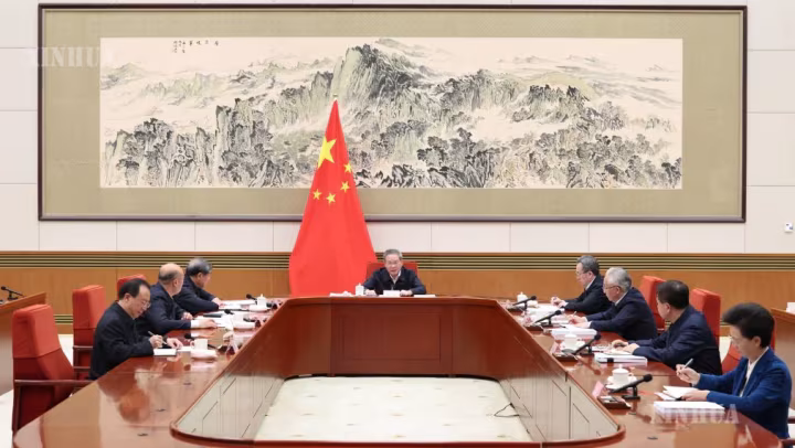 တရုတ်နိုင်ငံ နိုင်ငံတော်ကောင်စီက အဓိက ပါတီမျက်နှာစုံညီအစည်းအဝေး လမ်းညွှန်မူဝါဒများကို လေ့လာသုံးသပ်ဆွေးနွေး